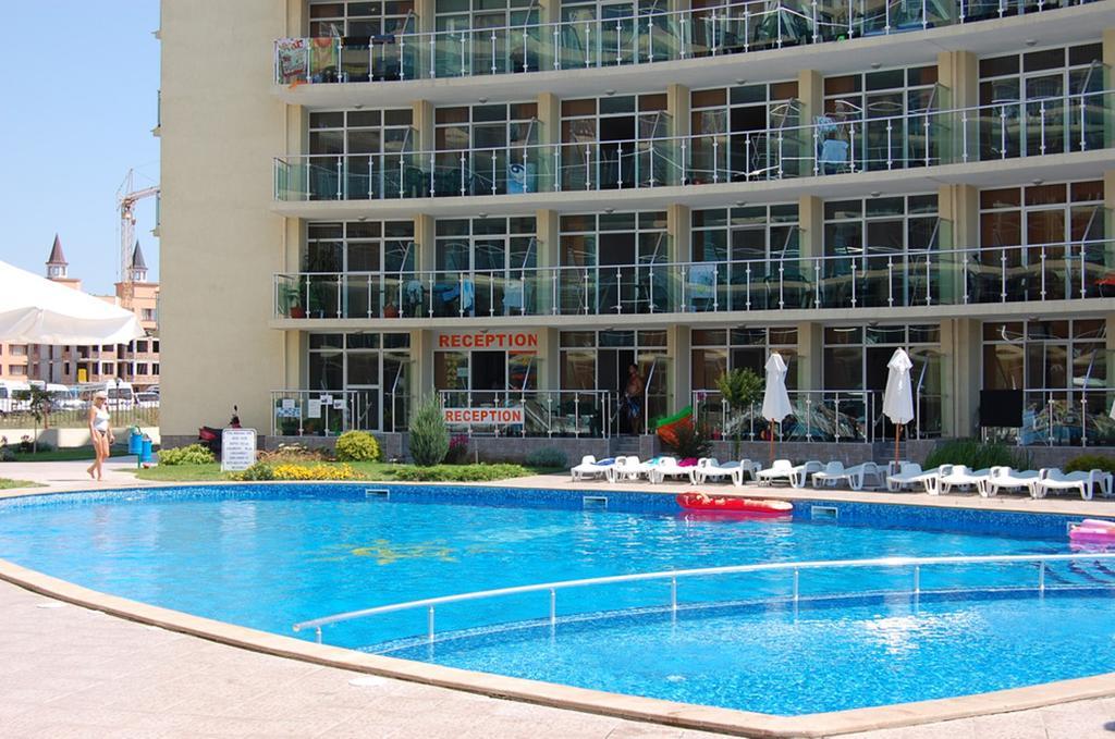 Julia Family - Menada Apartments 阳光海滩 外观 照片