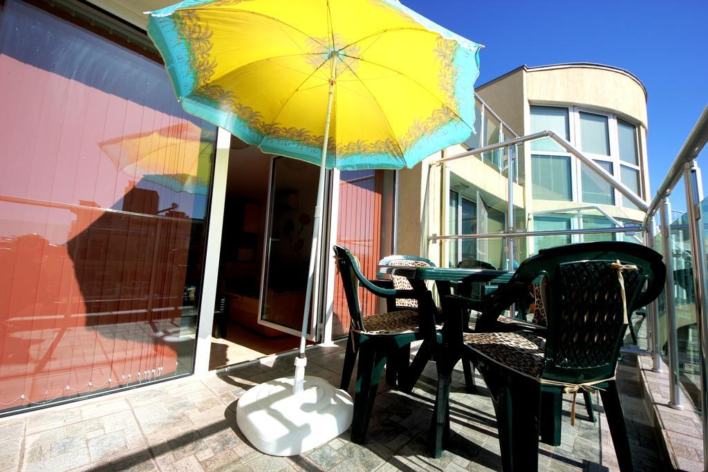Julia Family - Menada Apartments 阳光海滩 客房 照片